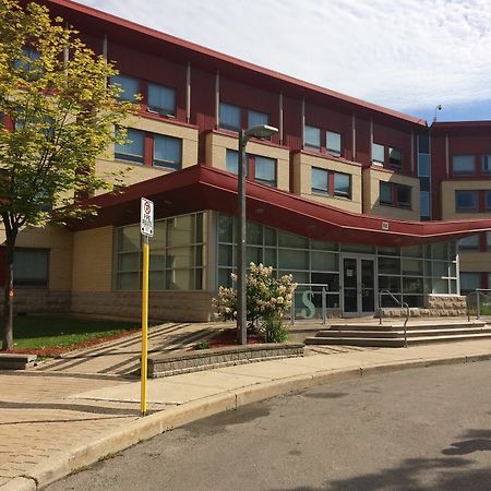 Residence & Conference Centre - Оуквил Екстериор снимка