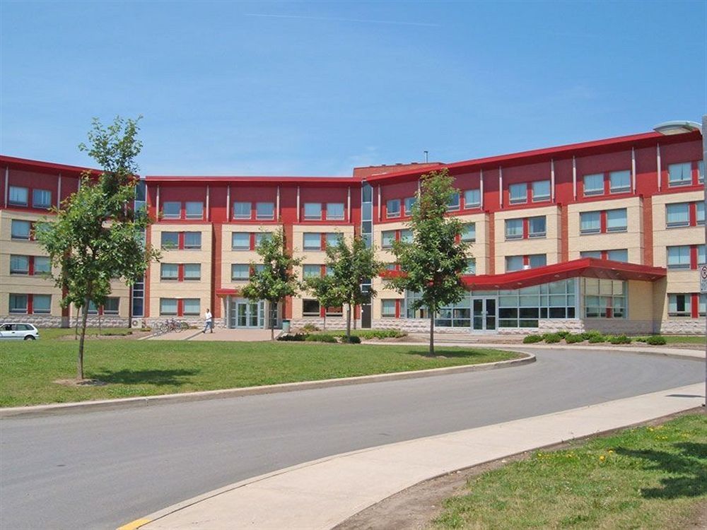 Residence & Conference Centre - Оуквил Екстериор снимка